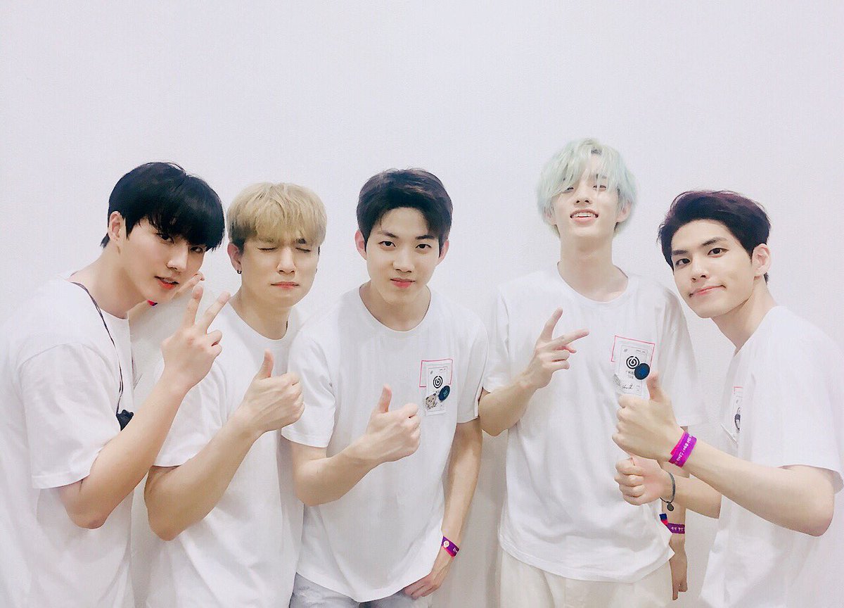 DAY6TW's tweet photo. 📢 [#𝗗𝗔𝗬𝟲 - 1st WORLD TOUR  '𝗬𝗢𝗨𝗧𝗛'] 

🌱 BUSAN

세상에서 제일 위대한 마이데이👍

#DAY6 #데이식스 
#Youth https://t.co/GVvI0cjbt2
