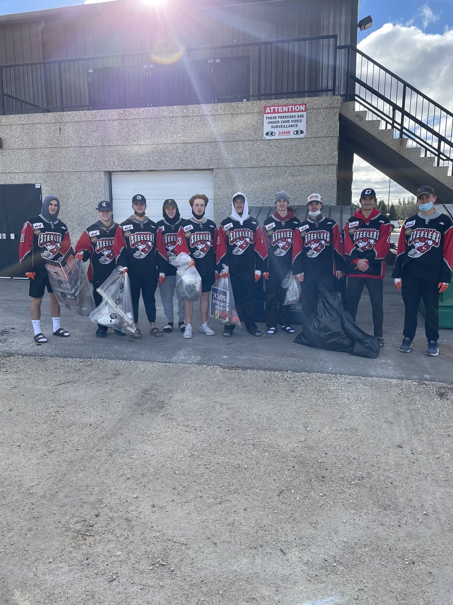 selkirksteelers's tweet photo. Today the Steelers spent some time taking part in the @RecycleMB #cleanmb program! We encourage everyone to do their part in keeping our community clean by picking up litter and RECYCLING!
@mjhlhockey @cityofselkirk https://t.co/3CKydffQE6