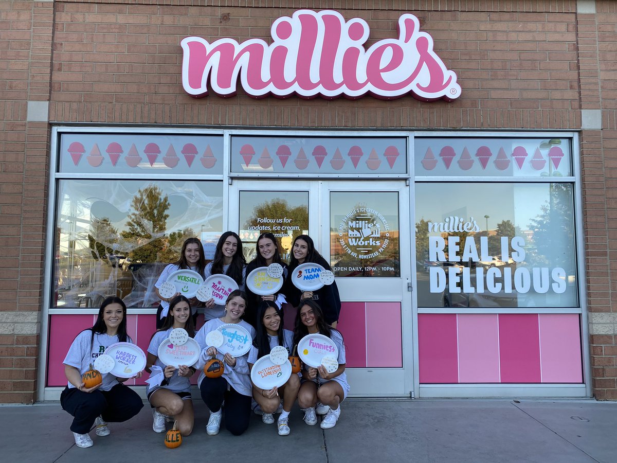 PR_Cheer's tweet image. to kickoff the week of Senior Night, we surprised the seniors with a scavenger hunt that led them to millies for some sweet treats as we reflect on some sweet times 🤍🤍