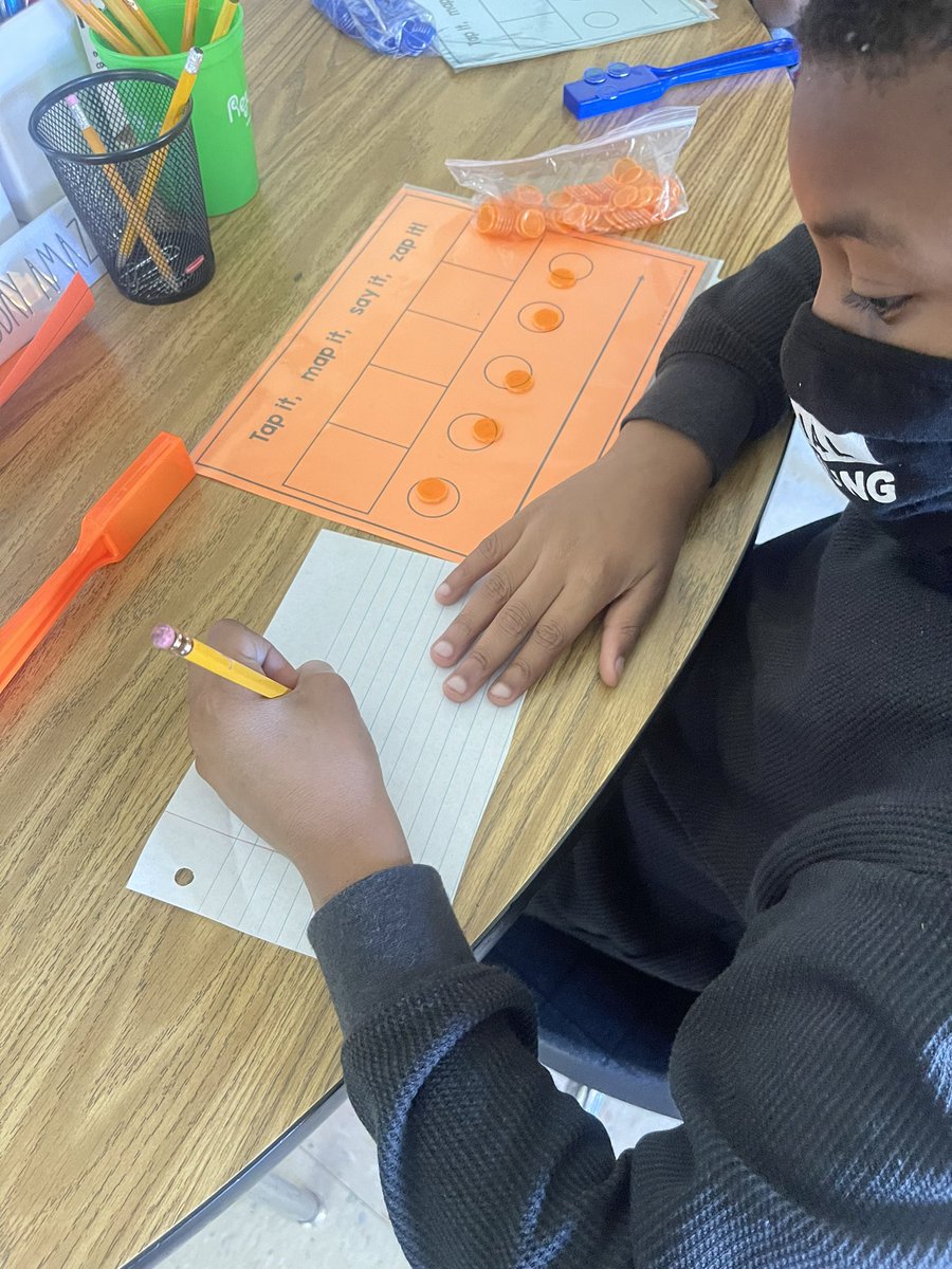 WeAreBTWE's tweet photo. Tap It, Map It, Say It, Zap It! Enjoyed observing 3rd graders during small group reading today. They even let me participate. Shout out to my 3rd grade students and teachers! Way to go! ❤️💙❤️#WeAreBTWE #BuildingtheBestSPS @McLakeesha @CatherinePicho3 https://t.co/v1zVYOMtwh