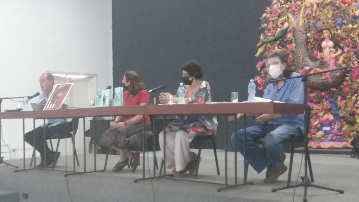 CasAmericas's tweet photo. En la víspera del día de la cultura cubana, la @CasAmericas celebra los 50 años de «Caliban», el notable ensayo de Roberto Fernández Retamar. Lo hace con una edición conmemorativa de ese texto fundamental que usted puede descargar aquí:
https://t.co/fzRqZbssZ5 https://t.co/MUsAGCgZbC