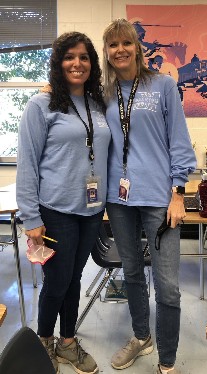 srabusch's tweet photo. Twin day/Dia de gemelas! #hayfieldmadhocofaculty https://t.co/scfILVevF6