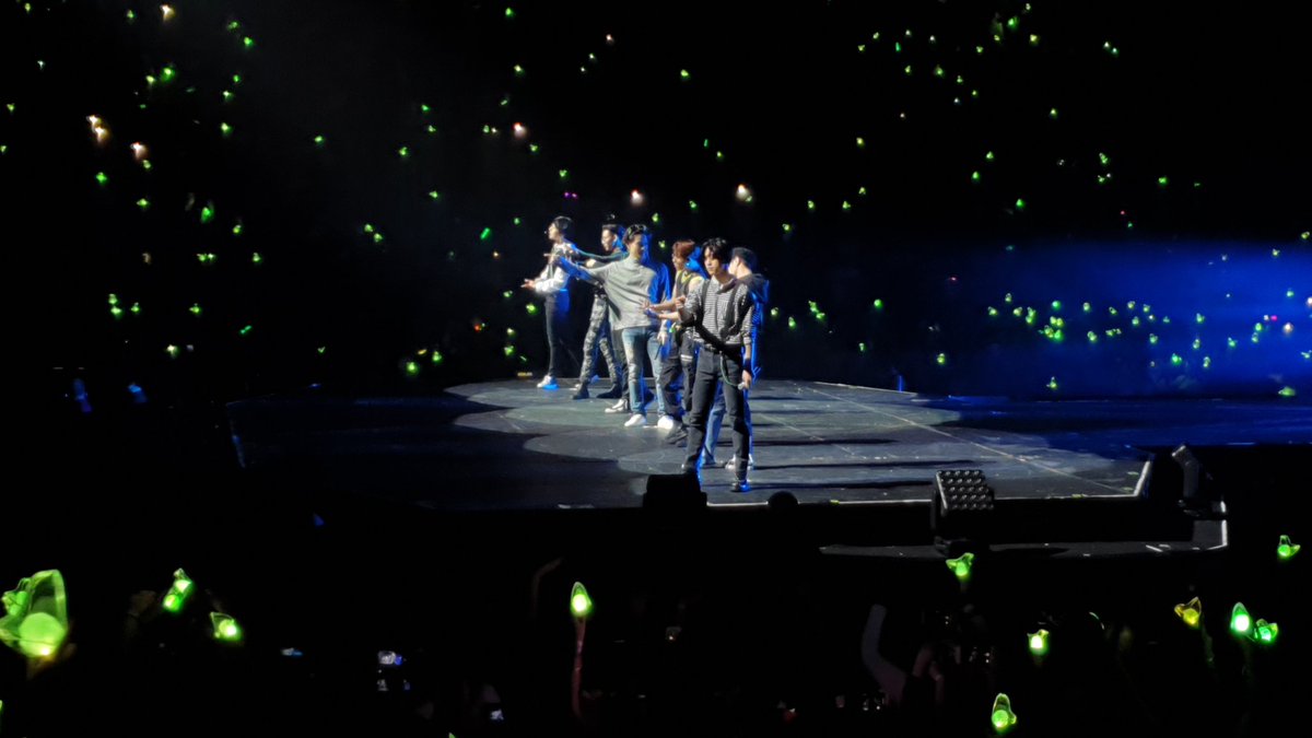 Alexiel_chan's tweet photo. 😭
#KeepSpinningInParis #GOT7inParis #2YearsOfGOT7inParis 
@GOT7Official https://t.co/DFtckZyM23