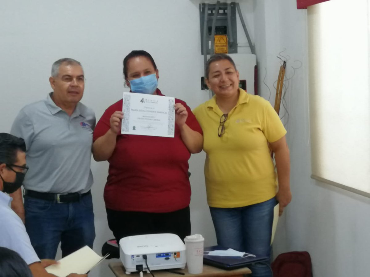 GrupoMexica's tweet photo. Felicidades al equipo de Distribuciones RASS por su exitosa participación en el 𝙏𝙖𝙡𝙡𝙚𝙧 𝘾𝙊𝙈𝙐𝙉𝙄𝘾𝘼𝘾𝙄𝙊𝙉 𝙮 𝙏𝙍𝘼𝘽𝘼𝙅𝙊 𝙀𝙉 𝙀𝙌𝙐𝙄𝙋𝙊. 
Visitenos https://t.co/g7FYbbk5KU
@GracielaTrainer @CeisPublica https://t.co/fCFVzVbgA8