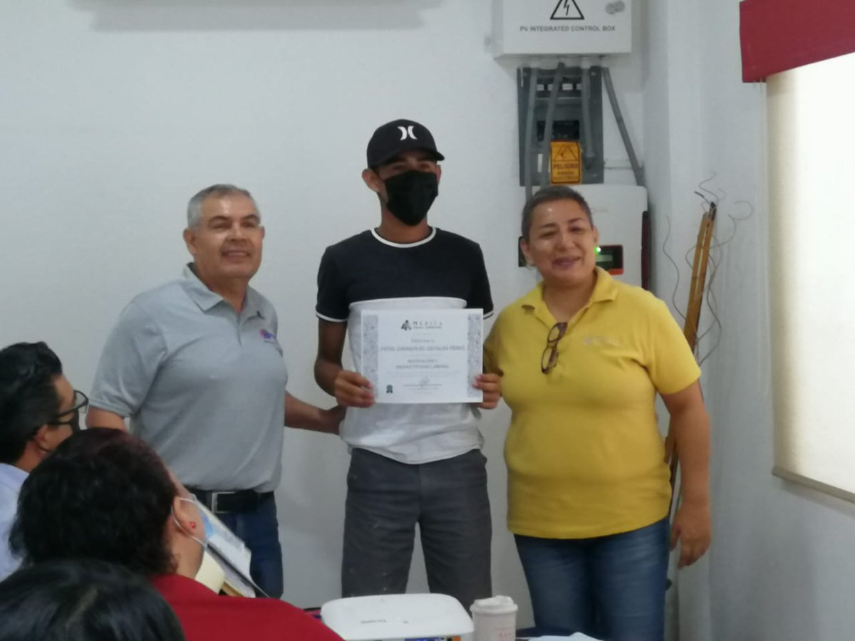 GrupoMexica's tweet photo. Felicidades al equipo de Distribuciones RASS por su exitosa participación en el 𝙏𝙖𝙡𝙡𝙚𝙧 𝘾𝙊𝙈𝙐𝙉𝙄𝘾𝘼𝘾𝙄𝙊𝙉 𝙮 𝙏𝙍𝘼𝘽𝘼𝙅𝙊 𝙀𝙉 𝙀𝙌𝙐𝙄𝙋𝙊. 
Visitenos https://t.co/g7FYbbk5KU
@GracielaTrainer @CeisPublica https://t.co/fCFVzVbgA8