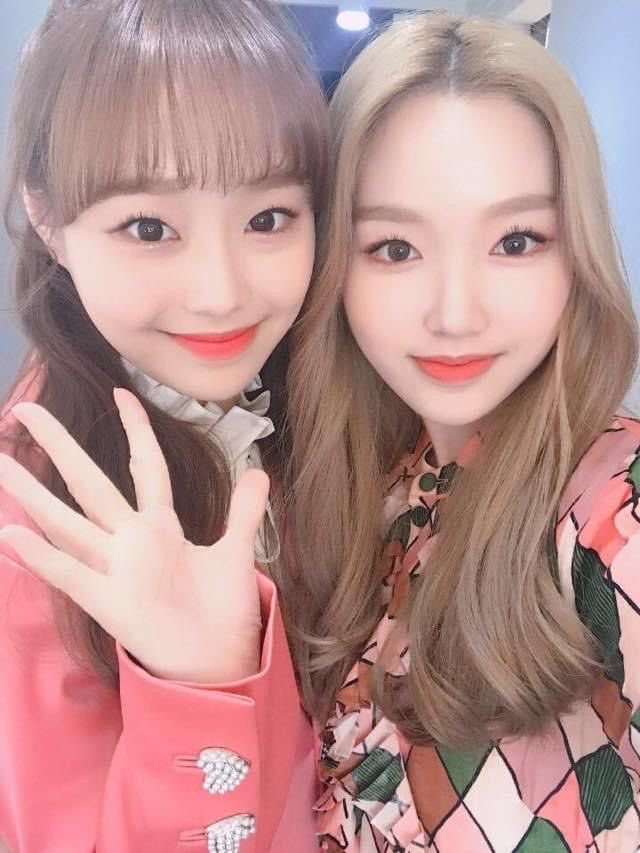 yeochuerry's tweet photo. #gowon #chuu https://t.co/c0RIUfVImx