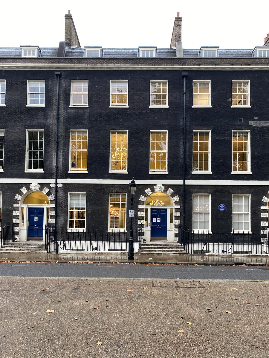 ClarebaggaleyG's tweet photo. Whoop! First glorious day at Bloomsbury Publishing Mothership after months of only seeing my new work pals on teams ❤️ https://t.co/AVfKxdMSnH