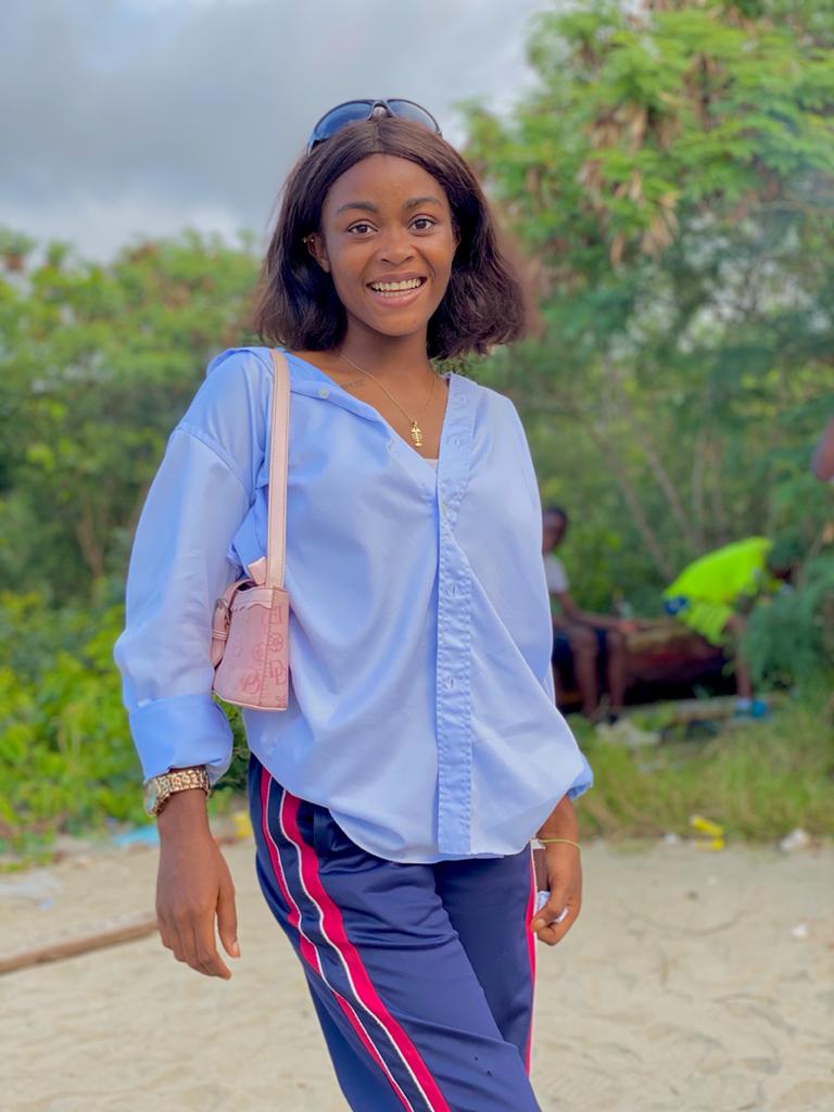 SaraEsono's tweet photo. #raperagigante 👽🤩😍💥🇬🇶
https://t.co/Pqf66LKVfb

20/10/2021🤗🔥 https://t.co/RXJsw1m1yz