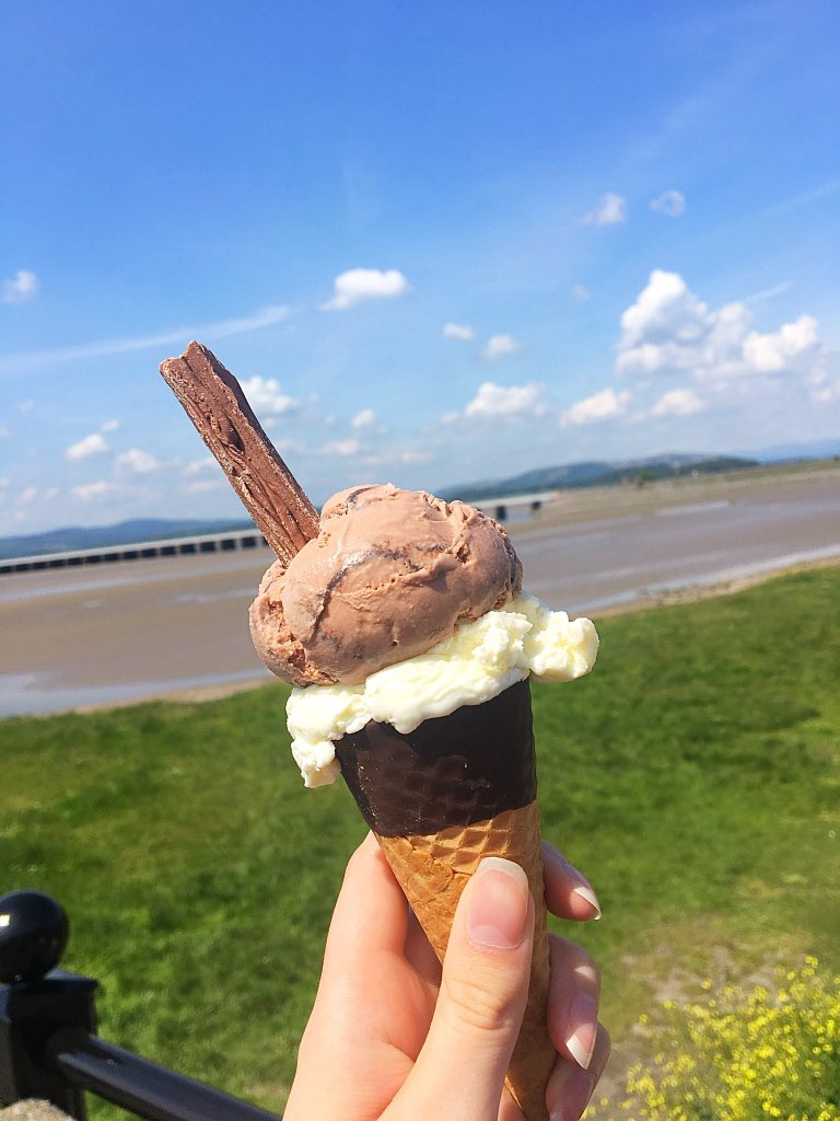Arnside_House's tweet photo. The question on everyone’s lips…is it acceptable to have ice cream on the beach in October? 
The answer: IT’S ALWAYS ACCEPTABLE! Right?! 🍦

#arnsidehouse #arnsidevillage #cumbria #arnsidebeach #englishlakesicecream #icecreaminautumn #icecreaminoctober #shoppinginarnside https://t.co/XpHKBxZScc
