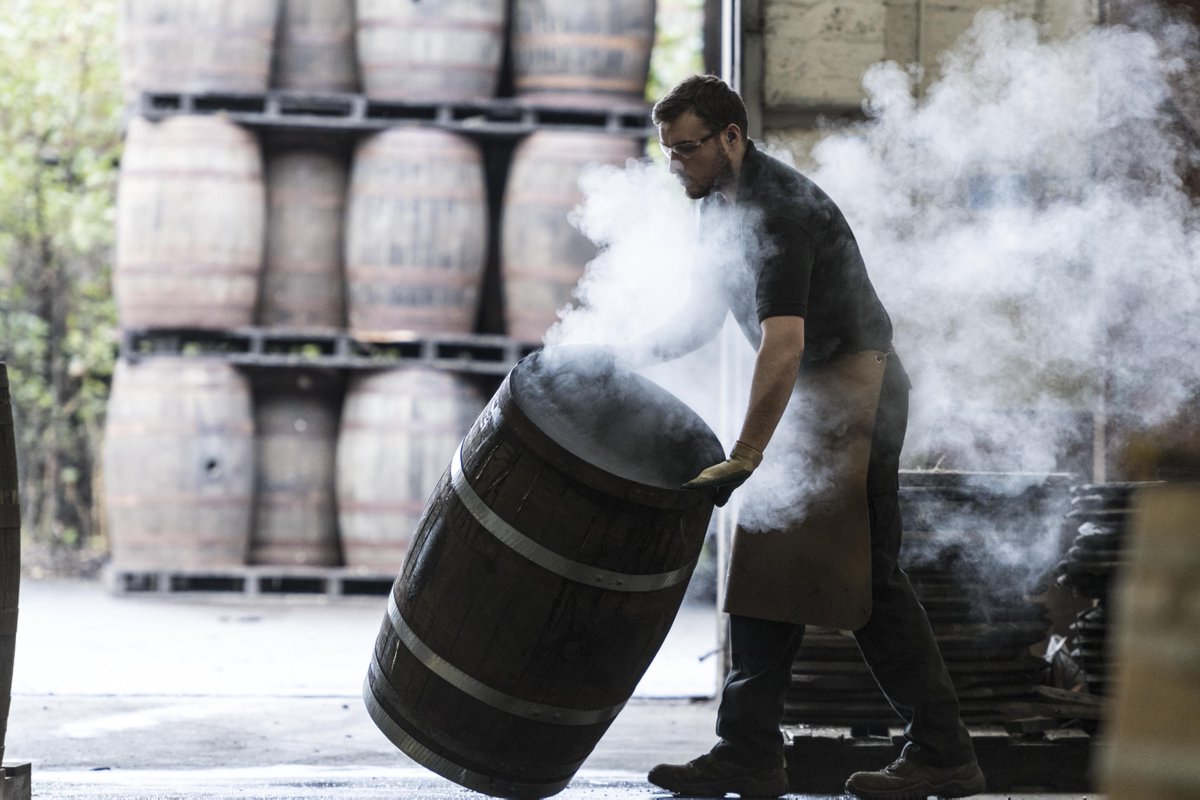 “A distiller might wield the paintbrush, but it’s the cooper who creates the canvas”. <a href="/Lauren__Eads/">Lauren Eads</a> takes a deep dive into #whisky casks.

masterofmalt.com/blog/post/the-…