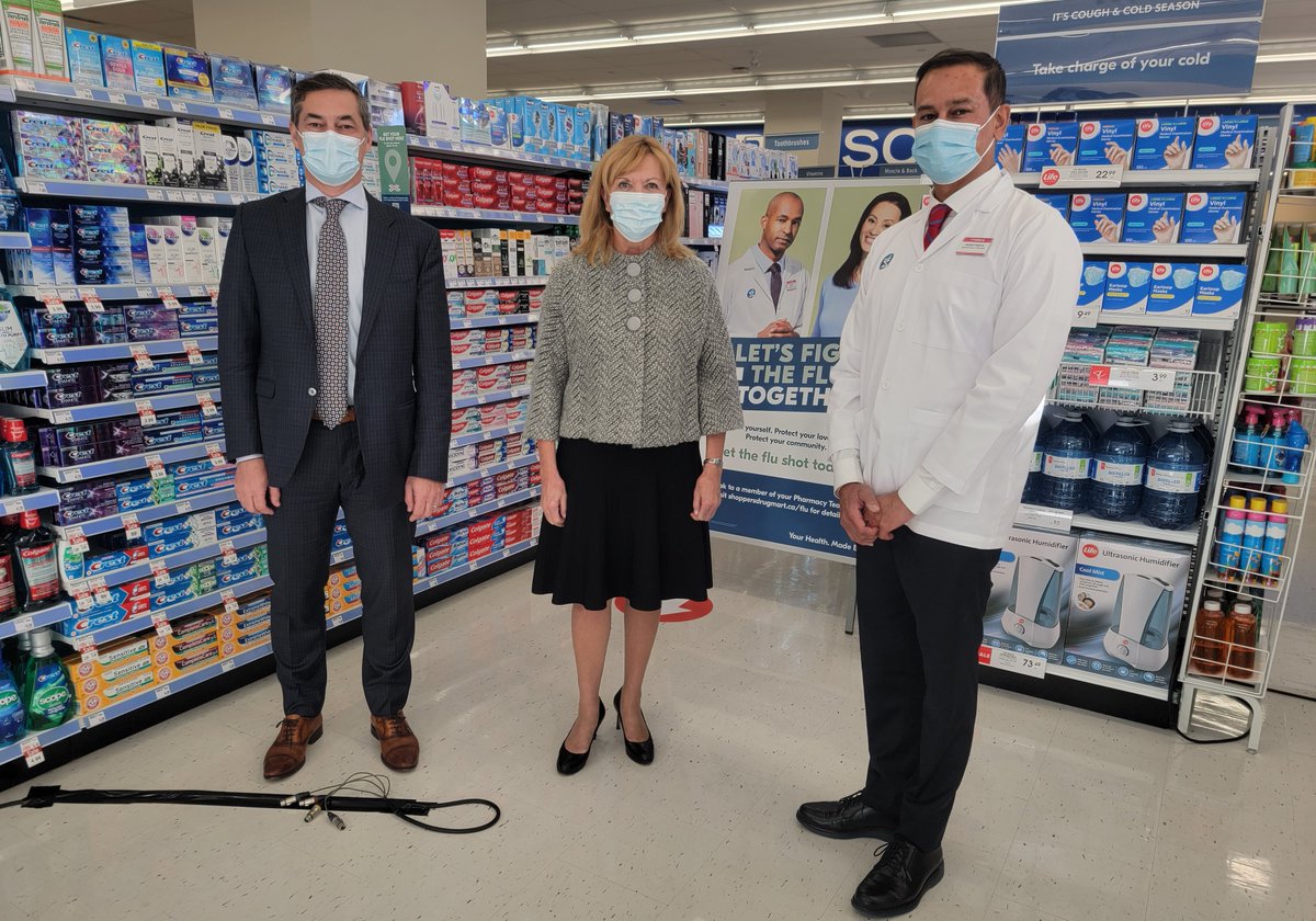 celliottability's tweet photo. Thank you Hitesh for welcoming me to your pharmacy for the launch of Ontario's #FluShot program.

Starting in Nov., all Ontarians will be able to receive their flu shot. If you need your #COVID19 vaccine, you can safely get it when you get your flu shot. https://t.co/nsxKZAVS4M https://t.co/pRlQUxK1TN