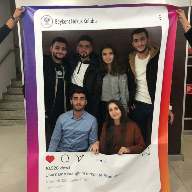 beykenthukuk_'s tweet photo. Yeni bir dönemin sevincini bizlerle birlikte paylaşan, standımızı ziyaret eden tüm öğrenci dostlarımıza teşekkür ederiz.✨
Yepyeni etkinliklerde buluşmak dileğiyle.🎈
Takipte, bizimle kalın❕🎈 https://t.co/B2gPXil5FW