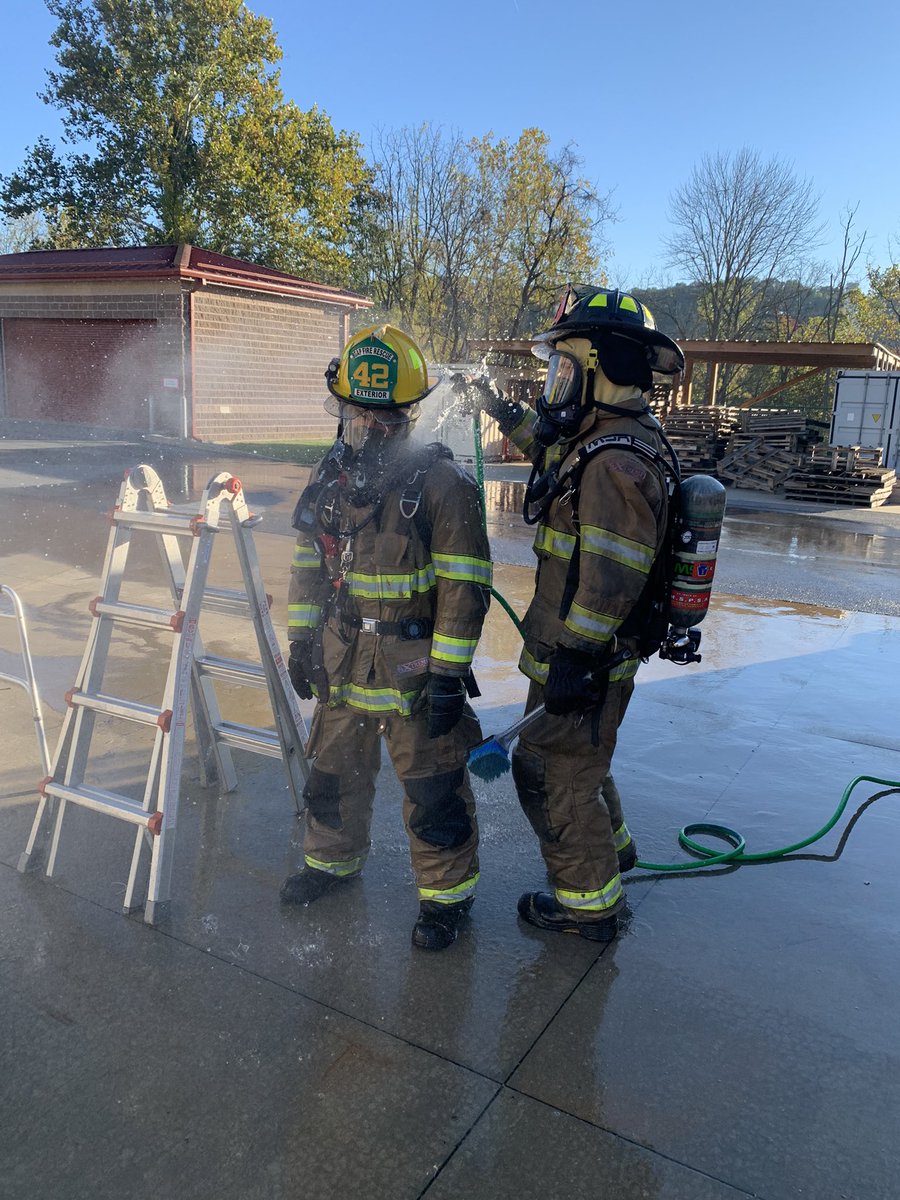 OHSPSA1's tweet photo. The Fire Cadets continue the effort toward satisfying the requirements of #HazMatOps #firstresponders #OHSPSA @oactep @OJSHSLearns https://t.co/PHDAQsyXi0