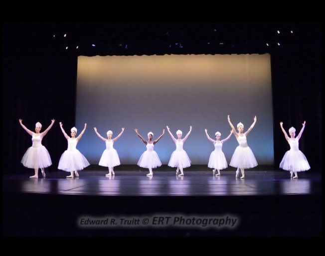 wtamudance's tweet photo. Happy ๐ช๐ผ๐ฟ๐น๐ฑ ๐๐ฎ๐น๐น๐ฒ๐ ๐๐ฎ๐ from WT Dance!โก๏ธ
#worldballetday #wtdance #wtamudance #wtdanceprogram #buffsohard
๐ธ: โDances of the Russian SpiritโโPortraits of Dance 2019 https://t.co/l4RDseKhyd