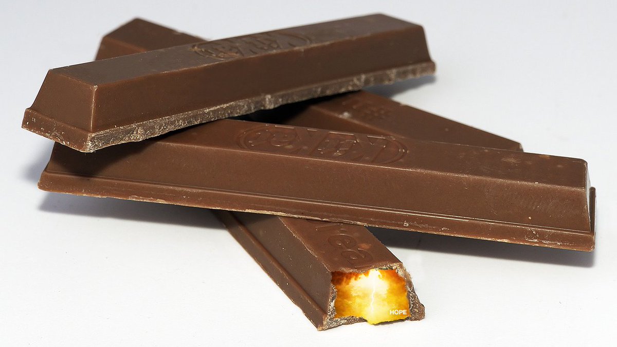 SparkNotes's tweet photo. Parents please check your kids' Halloween candy. Just found all the evils of the world plus hope inside a Kit Kat bar https://t.co/861OAztmpW