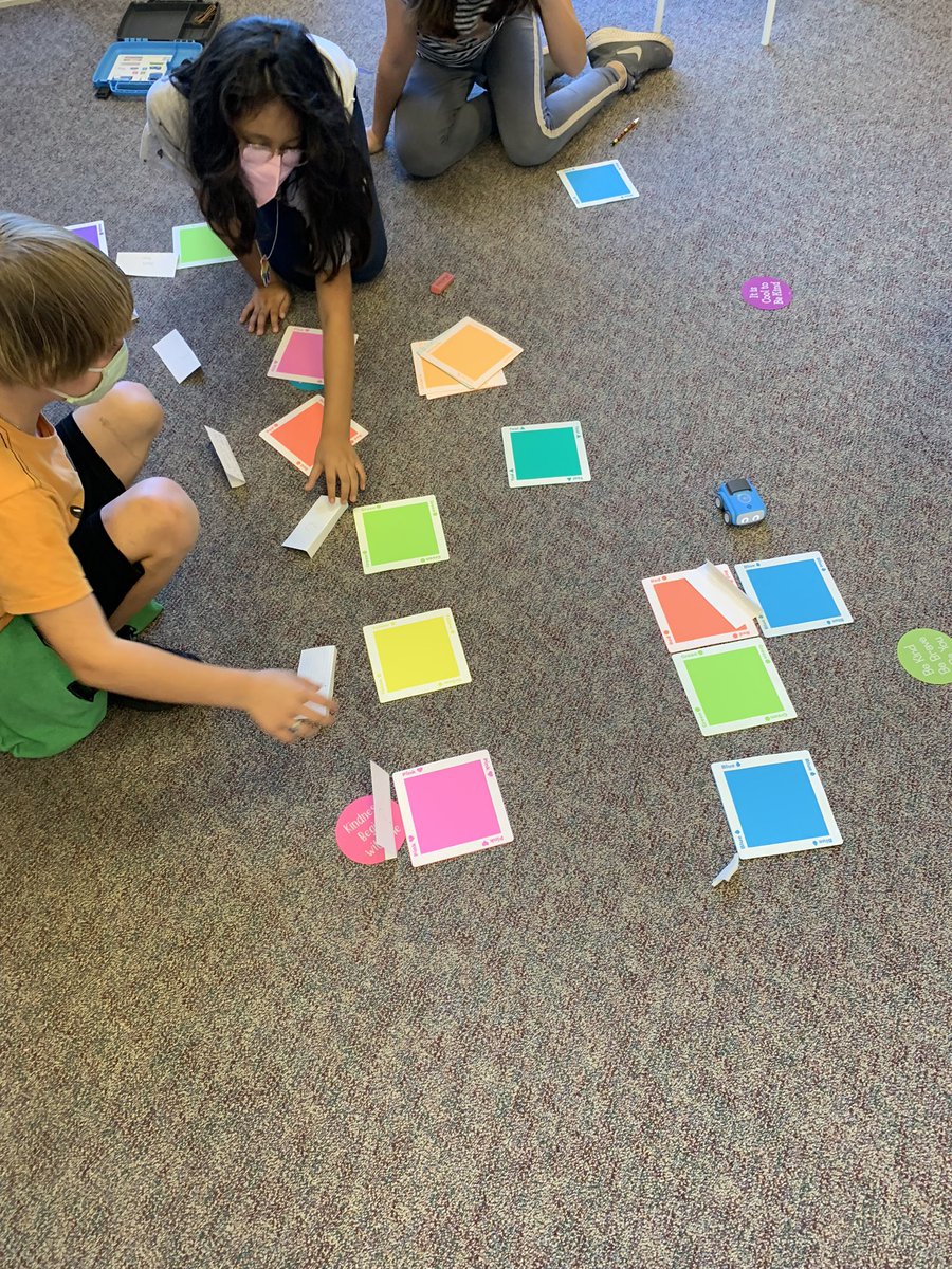 mszhangsclass's tweet photo. Making our own @SpheroEdu indi challenges for each other! @Suglibrary @SUG_STEAM @PropelLevel https://t.co/k6NDeajtj5