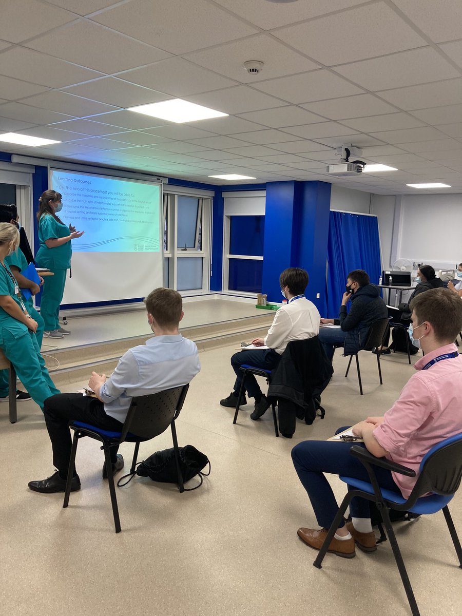 JGwenter's tweet photo. New Yr1 Pharmacy students @SwanseaUni attending their 1st hospital placement at our Singleton base @UhbBay @SwanseabayNHS 👏 Sets the scene for a #integratedprogramme. Great work @sophie_croucher &amp; team. @jvin715 @stuwyn @Andrew_P_Morris https://t.co/ebHPyJfMKr