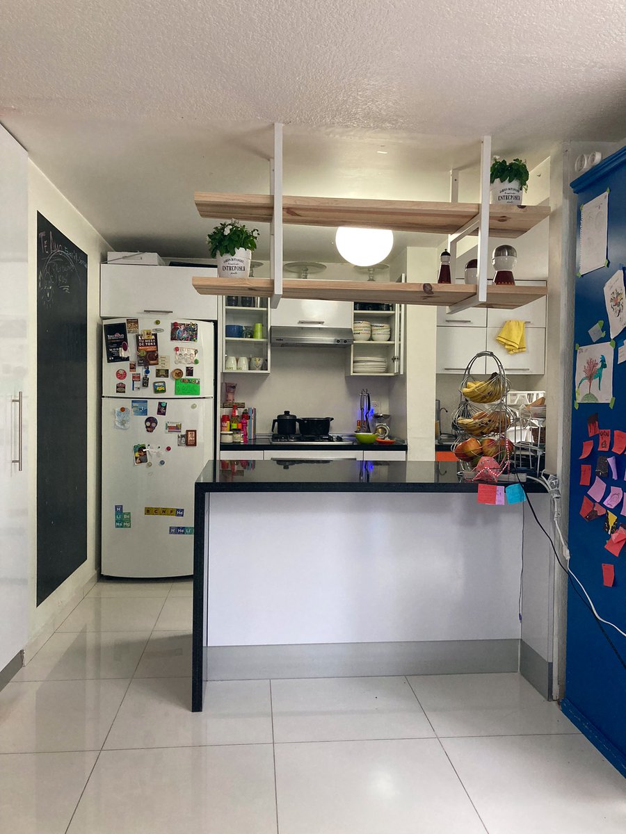 MilanoRooms's tweet photo. #FelizMartesATodos y #todas ahora nos toco renovar un pequeño espacio que agregara espacio,diseño y decoración en la #cocina. Añadimos repisas de madera en su color natural, dándole calidez, contrastando con el granito de la barra y manteniendo abierto el espacio🙌🏼fue un #éxito! https://t.co/cmb1GmfoE2
