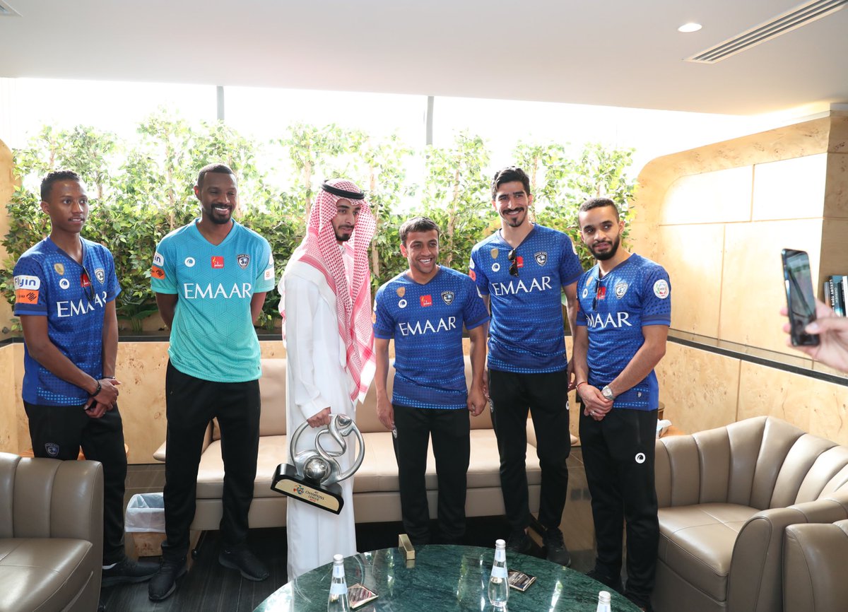 KHalhomaidhi's tweet photo. من قال لك أبغى تجيني بالسهل
أنا أحب الكايده ياهل الوصال
💙💙💙💙💙💙💙💙 https://t.co/All3klKnCC