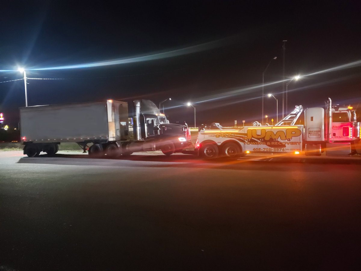 Jump_Towing's tweet photo. Don't over pay, call Jump Towing &amp; Recovery
405-703-2876
Visit us at https://t.co/kUuUpobhRF https://t.co/eT5YvnKEax