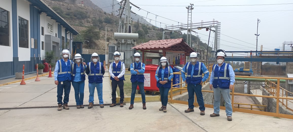 fragale_marco's tweet photo. Desde nuestras instalaciones les presento a parte del equipo @EnelPeru💪Gracias a su labor en pandemia, la generación y distribución de energía no se detuvo. Aún en momentos difíciles el compromiso de llevar luz a hogares e instituciones se encuentra más firme que nunca🙌 https://t.co/20T917d3Gn