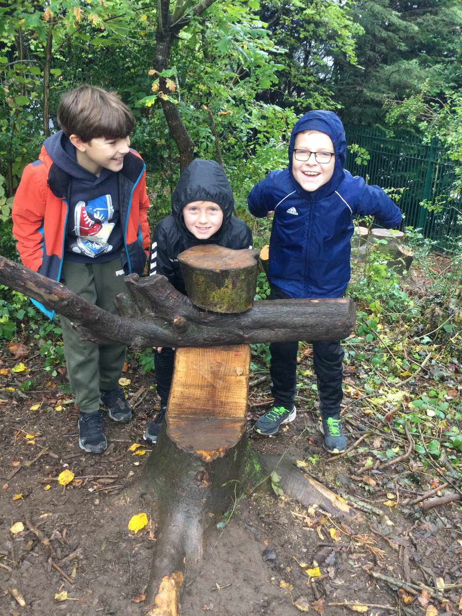 PPSMrCleaves's tweet photo. A wonderful morning in the very damp forest classroom making rock statues based on the art work of English born artist Ted Harrison who moved to the Yukon. The stone statues are Inuit statues called Inukshuk. @PPSExpresiveArt #PentrepoethProud #PPSAllaboutlearning https://t.co/pHrsxhhyKp