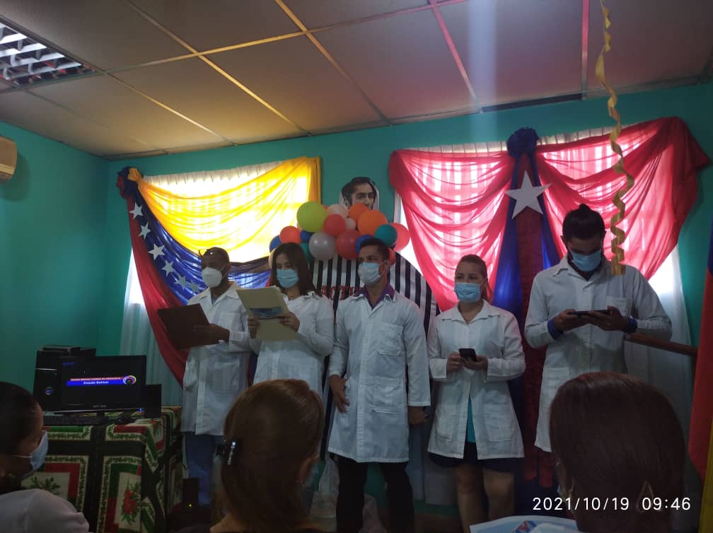 Katy48664637's tweet photo. Se realiza en él @LloviznaLa Activo Juvenil.Avanzar es la tarea , retroceder no es opcion. Los Jóvenes de #Bolivar estamos con la #Revolucion .🇨🇺
#CubaCoopera @Cubacooperabol2 @cubacooperaven @LloviznaLa @AdanVillavicen5 @AnayansyPR #SomosContinuidad #HeroesdeLaSalud https://t.co/AcjhPpU8cJ