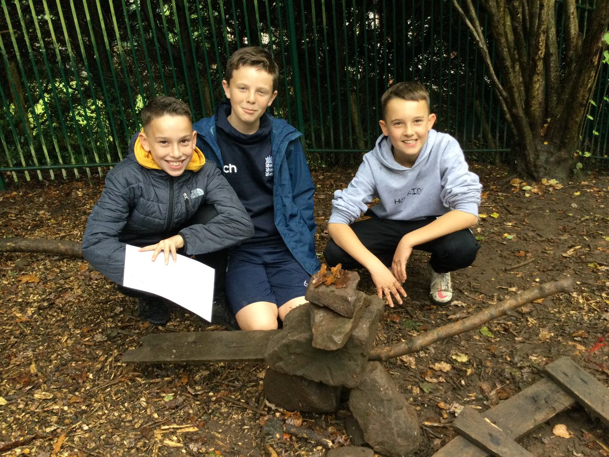 PPSMrCleaves's tweet photo. A wonderful morning in the very damp forest classroom making rock statues based on the art work of English born artist Ted Harrison who moved to the Yukon. The stone statues are Inuit statues called Inukshuk. @PPSExpresiveArt #PentrepoethProud #PPSAllaboutlearning https://t.co/2CO3gsBG0G