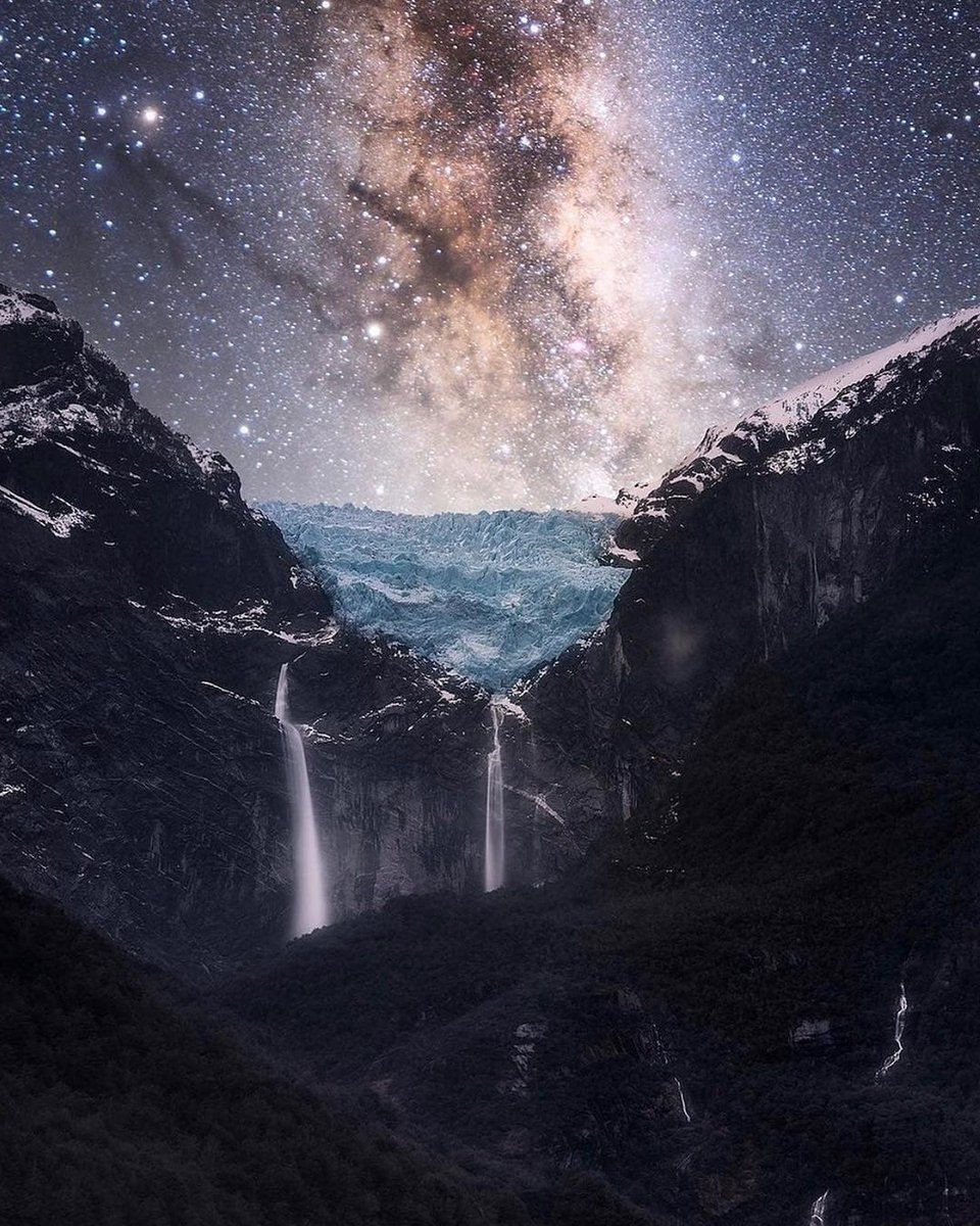 TurismoEnChile's tweet photo. El paraíso en la tierra. Calma y quietud en el glaciar. Parque Nacional Queulat 🙌💦🌸

Photo de @photography_by_ko https://t.co/SGiQtKKV91
