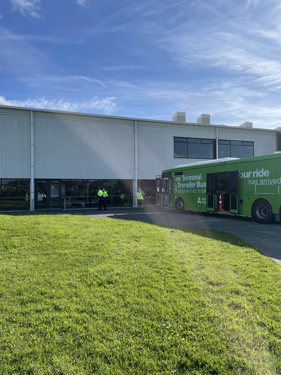 Mōrena Ormiston! 

Beaut day to get down here to our school gym today and get vaccinated 💉

No need to book, just drive on in 🚗  and walk to the gym⬇️

Open today 9-2pm 🙌