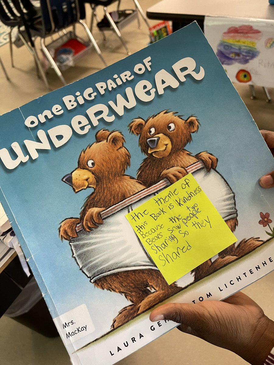 MissFrango's tweet photo. When a students transfers their learning from whole group instruction during readers workshop into independent reading 🙌🙌🙌🙌 #YGG #RainbowMoments #ThisIsLeaphart #PrideIn5 @LeaphartElem @jsdowns https://t.co/jHoe37Pxy3