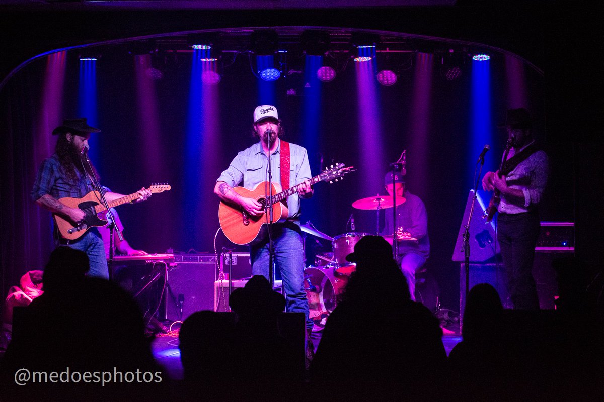 MusicMarauders's tweet photo. Perspective of Riley Downing & Kassi Valazza from @GlobeHallDenver in Denver, CO is live on https://t.co/dM28zcq23R courtesy of Martin Smith & Melissa Evans! https://t.co/643oKrCfY1
#RileyDowning #KassiValazza #GlobeHall #Denver #Colorado #LiveMusic #Photography #MusicMarauders https://t.co/RLXBPFU1Jl
