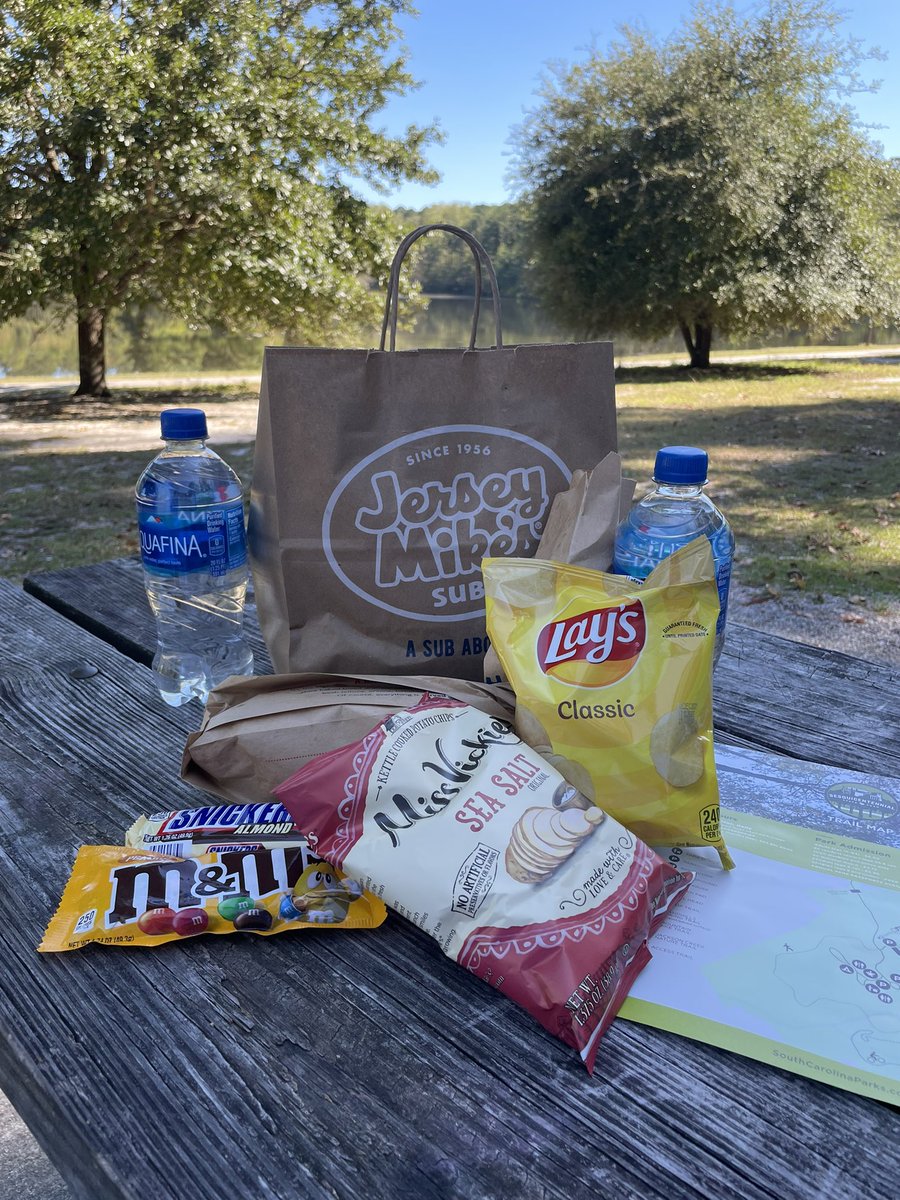 HTPro10's tweet photo. This may have been my favorite one so far. Picnic at Sesqui Park & then a 2 mile trail walk! #AYearofDates https://t.co/ehlQDt8inr