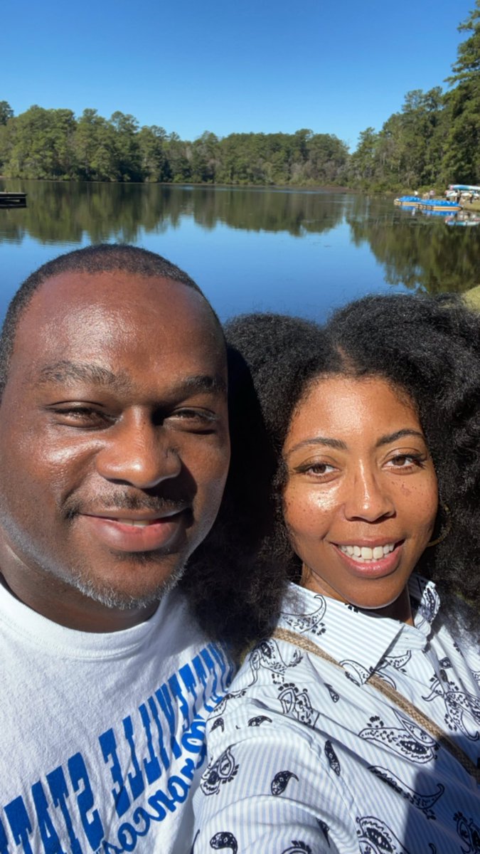 HTPro10's tweet photo. This may have been my favorite one so far. Picnic at Sesqui Park & then a 2 mile trail walk! #AYearofDates https://t.co/ehlQDt8inr