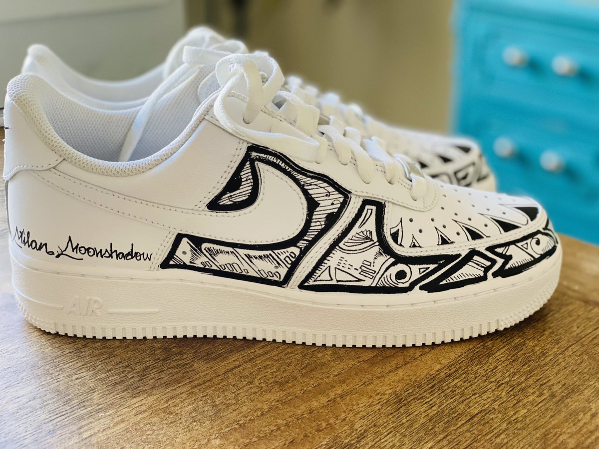 PyroleRed's tweet photo. #art#custom#shoes https://t.co/QbwKfuMLAt