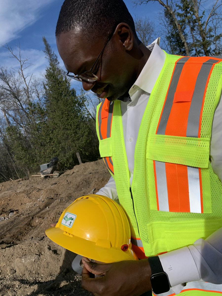 LtGovGilchrist's tweet photo. We’re repairing and replacing bridges all across Michigan. Great to see the progress being made on this project today! https://t.co/SWylw62cL8