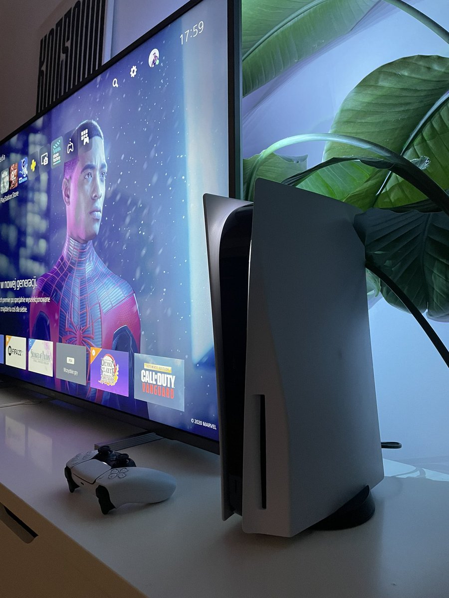 rastru's tweet photo. Winter is coming #PS5 #newsetup https://t.co/Bt0TiVa6UM