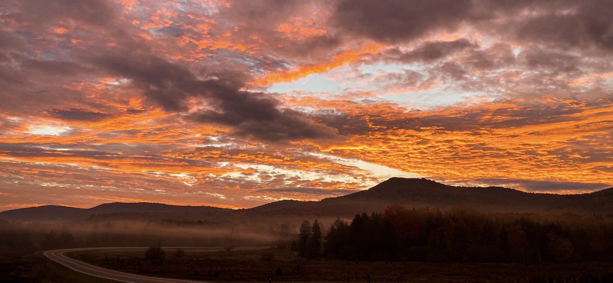 These October sunrises have been extra wild and wonderful lately 😍 #BeHere #canaanresort