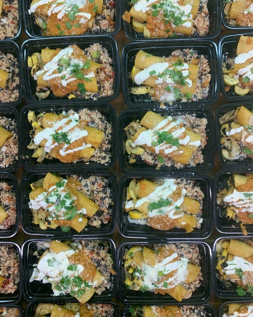 ChefKansasCity's tweet photo. Tired of cooking? Let us help out 🍽 With breakfast, lunch or dinner! https://t.co/N4qvllCBI9 https://t.co/CKSKBtlQXW