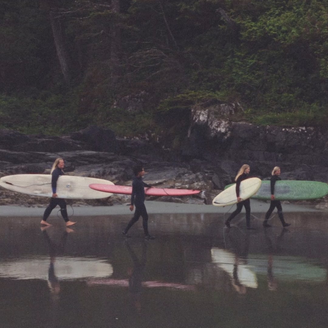 hudsonsbay's tweet photo. “We manage to say connected. We hype each other up. We enjoy celebrating each other’s success in the water.” The @surfsister talk surf culture and how it is about both style and community here: https://t.co/4KNtmXwp9O. #TheBay #Surf https://t.co/tyj8uZoRFP