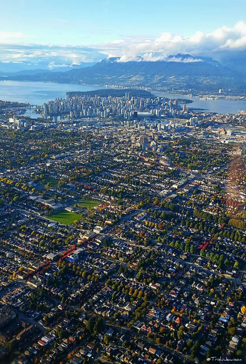 TrishJewison's tweet photo. #AutumnVibes in #Vancouver 🍂 https://t.co/Ig3yONrDcl
