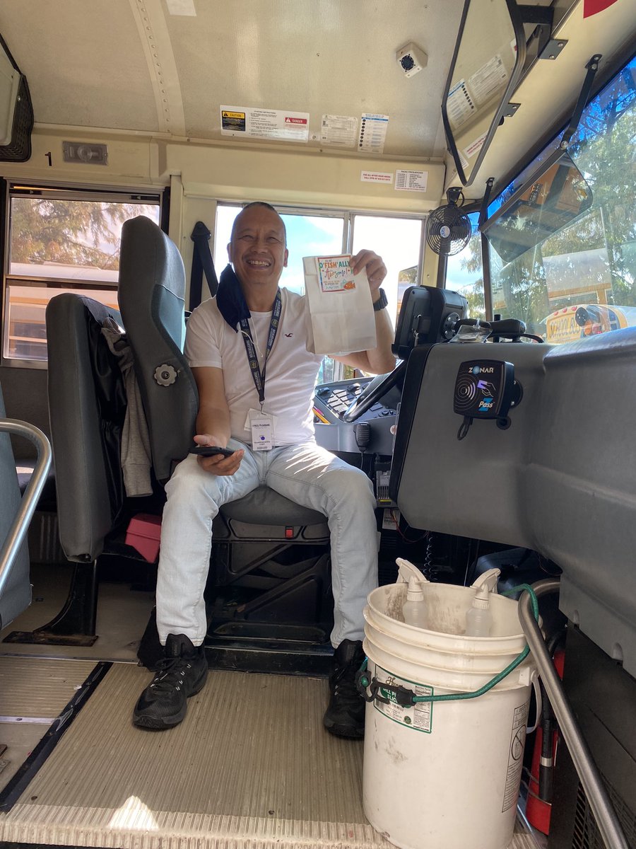 chasenhouston's tweet photo. We appreciate all of our drivers. Just a little lagniappe for making sure our Pups arrive and depart safely each and  every day!! We thank you!! #HopperMS #TEAM #BUSSAFETY https://t.co/jj7nydd4nF
