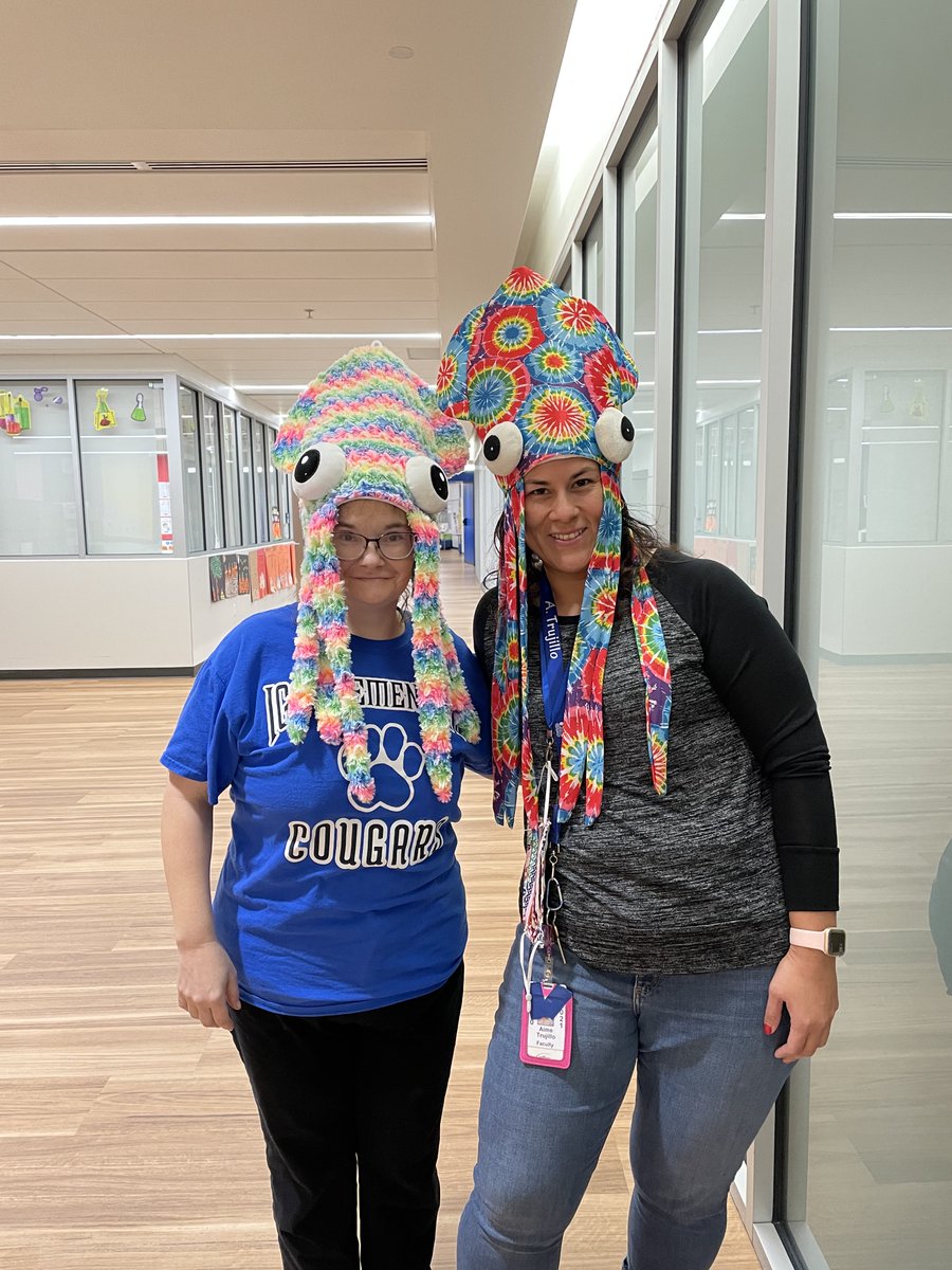 Igo Elementary is not "squidding" about school spirit! <a href="/IESCougars/">Igo Elementary School</a> <a href="/Jarrell_ISD/">Jarrell ISD</a> <a href="/AimeTrujillo/">AMTrujillo</a> <a href="/PrincipalARod/">Adrienne Garcia Rodriguez</a> <a href="/JBaileyATM/">Jennifer Bailey, APR CPC</a>