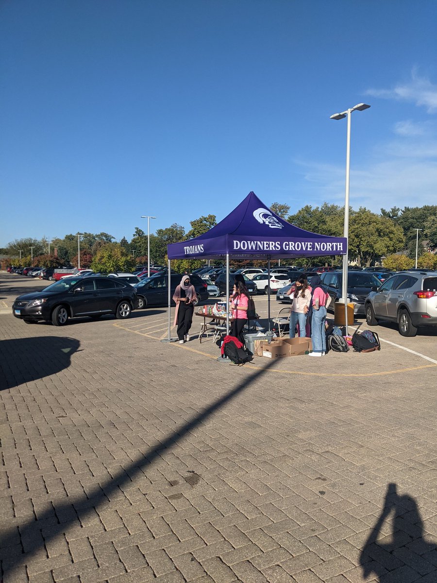 Come to Main Street at DGN! Donate a food item and get free ice cream ticket for Everydae is a Sundae! <a href="/DGNorthSS/">DGNSocialStudies</a> <a href="/DGNActivities/">DGN Activities</a> <a href="/DGNStuCo/">DGN Student Council</a>