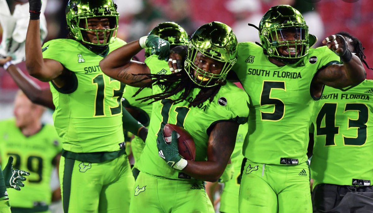 gill_joker's tweet photo. Blessed to recieve an offer from The University of South Florida 🌴‼️ #HornsUp @DaQuanBowers91 https://t.co/8nxkdd6ZFK