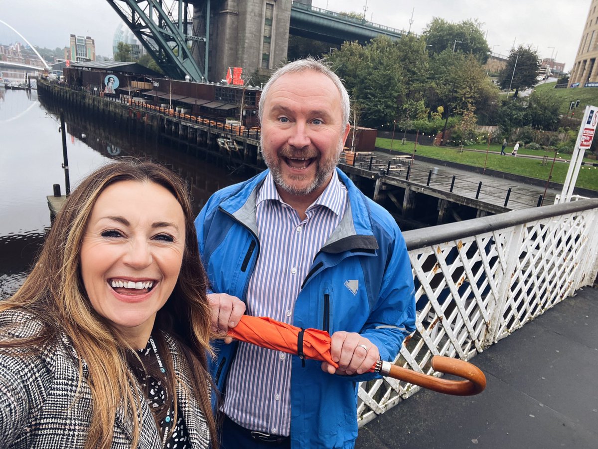 NadineHudspeth's tweet photo. Lunchtime walks getting our 60,000 steps in for @TheBHF marking 60 years of life saving research #TeamGateshead @gatesheadcoll #HeartOfTheTyne @ChrisToon8 ❤️❤️ https://t.co/iHX2Bvjqfb