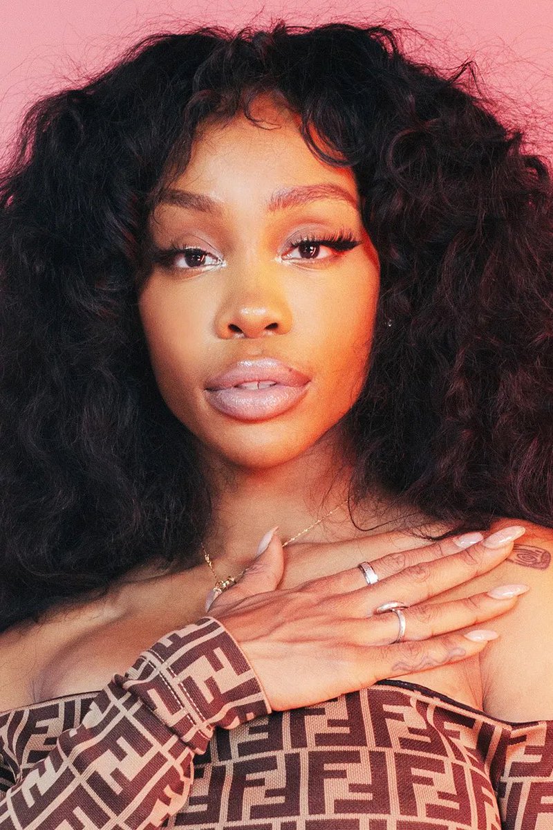 kayciexp's tweet photo. stan sza!! she too sexy for y’all anyways… CHOO CHOO  #SZA https://t.co/ap8cvl7EhG