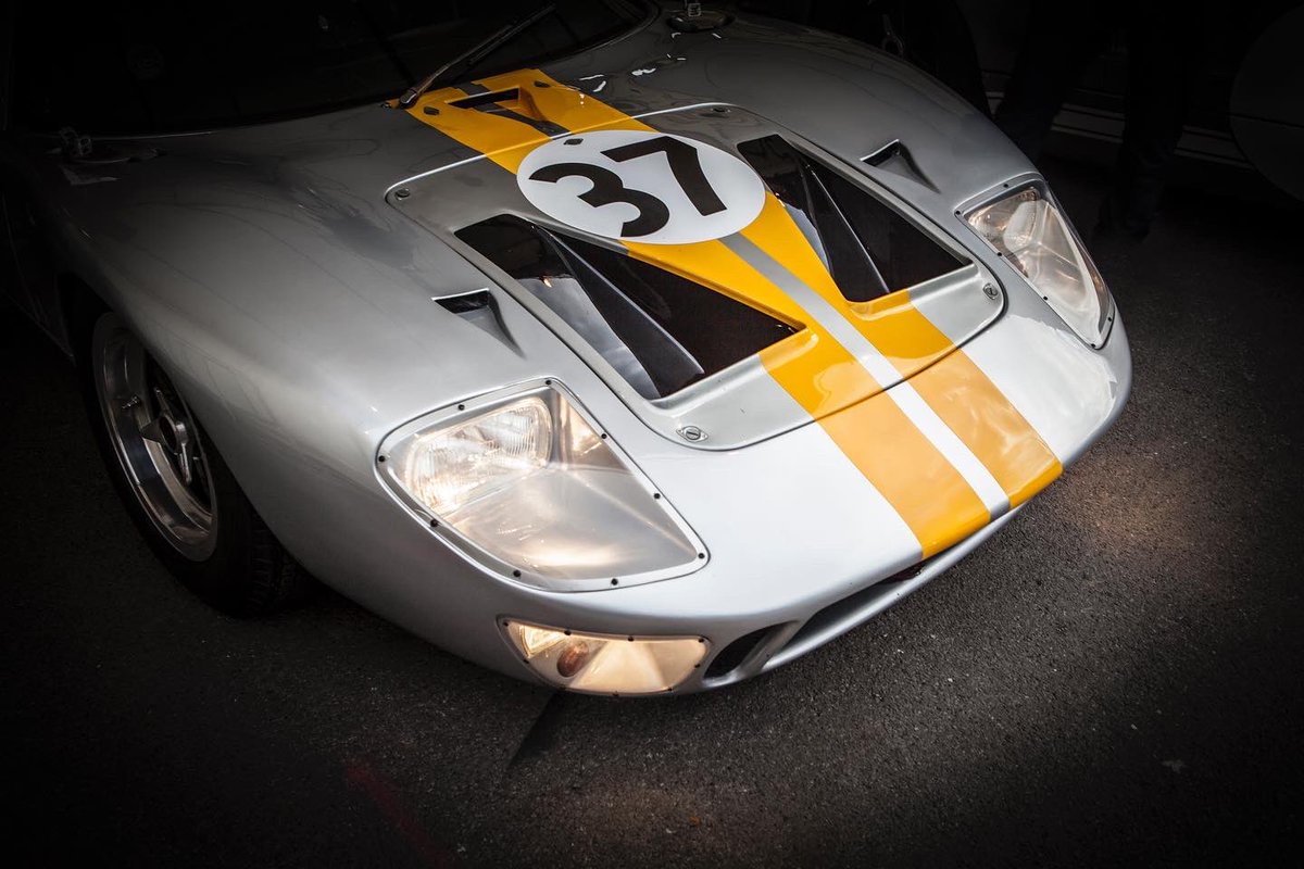 ShiftLightNeil's tweet photo. #78mm @GoodwoodRRC was brilliant! I loved wielding the camera there on Saturday. I’ve got to go again! @GoodwoodMC https://t.co/4Z0vtyoMZh