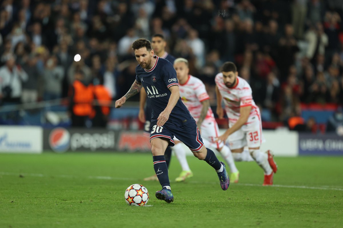 PSG_English's tweet photo. Simply magical. 

#UCL | #PSGRBL https://t.co/3IWsjhC2KK