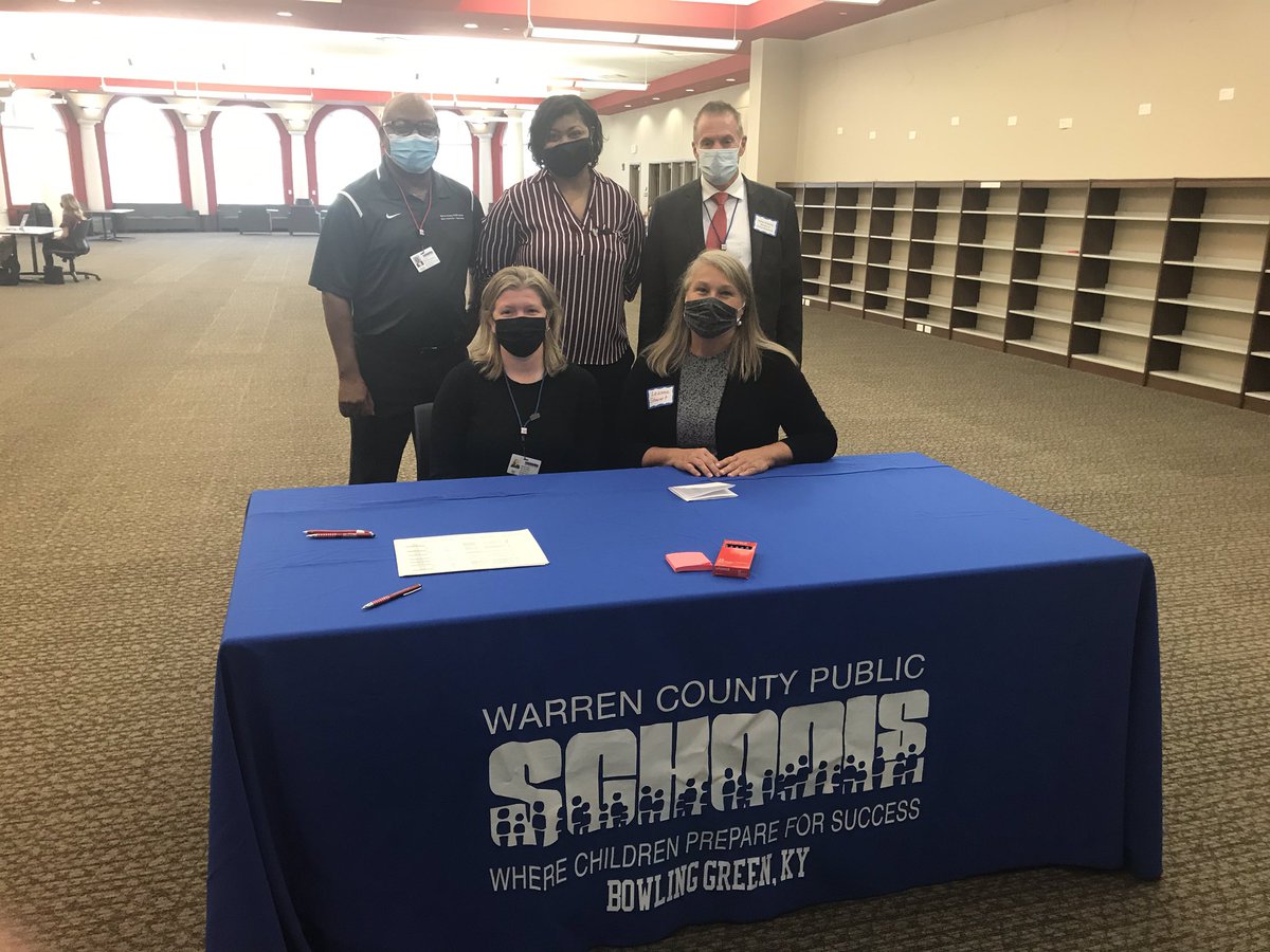 WKUmartin's tweet photo. Our partners in @WarrenCoSchools are interviewing @WKUCEBS Topper Student Teachers today! We are so proud of our teacher candidates & can’t wait to see them leading in their own classrooms soon! #winwinpartnerships @WKUSTE https://t.co/2k0UTdUyiG